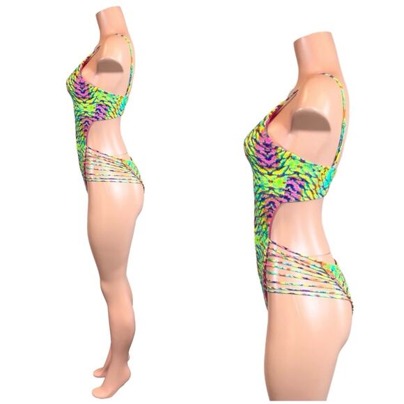 Luli Fama Oasis Babe REVERSIBLE Strappy Bright Colored One Piece SZ M $185 - Picture 8 of 15